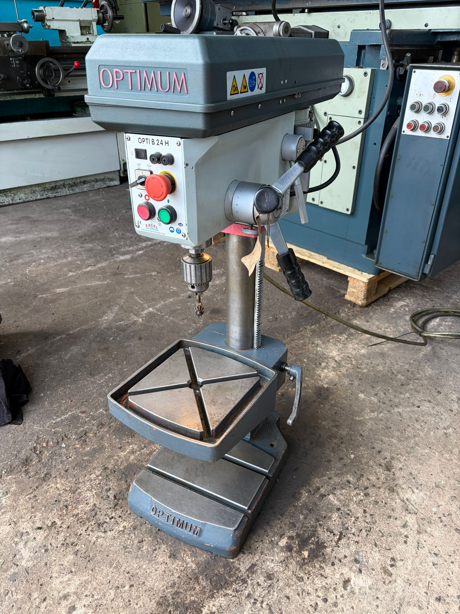 OPTIMUM B 24 H BENCH DRILL