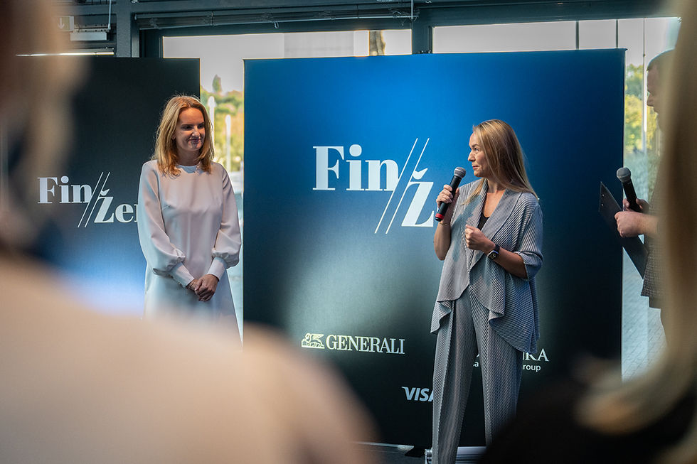 Darina Kmeťová z VÚB banky a Katarína Bobotová z poisťovne Generali