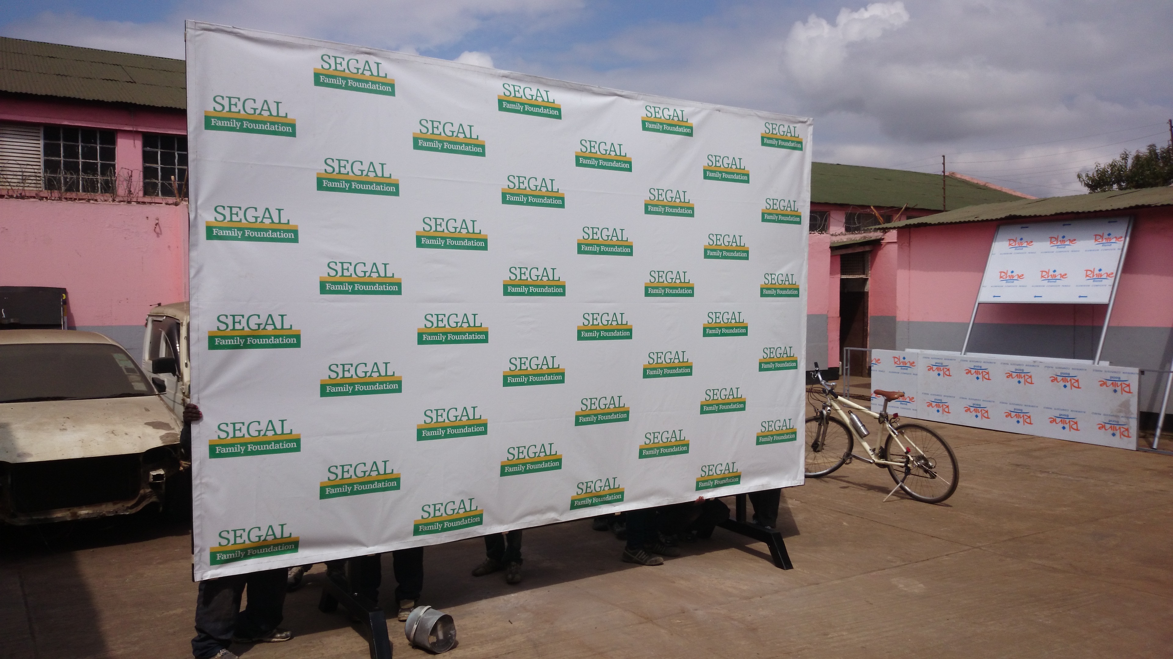 LARGE FORMAT PRINTING & LAMINATION
