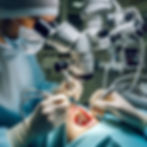 Microscópio operatório