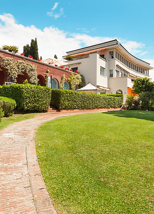 Elegant Villa Exterior