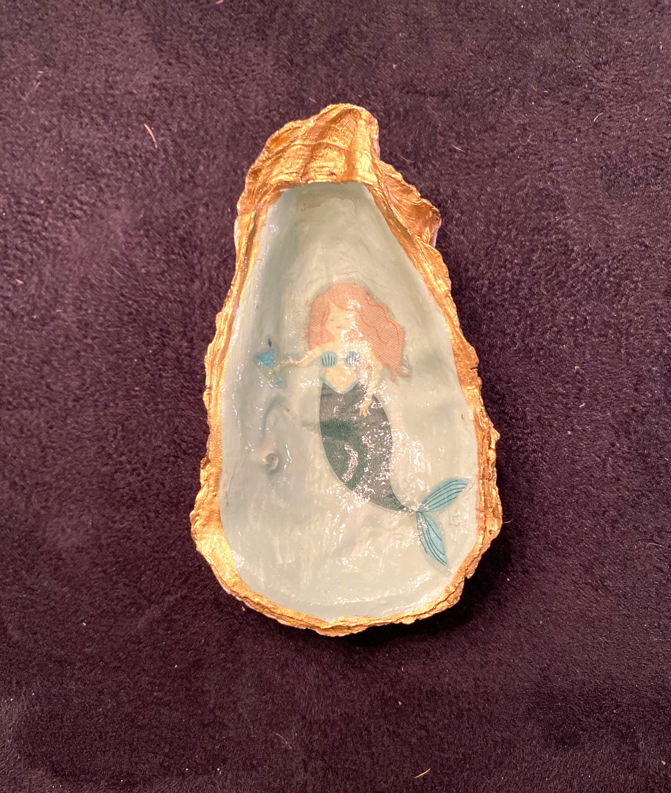 Whimsical See Life - Mermaid Oyster Shell Accent - Mollusk