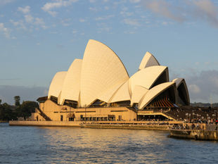 Traveling to Australia with Kids: A Family Adventure Guide