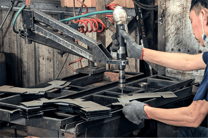 奇佳板金專業團隊-攻牙