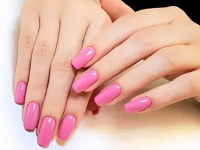 Ongles en gel rose : la tendance du moment
