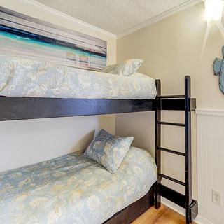 OSPREY SUITE 11.jpeg