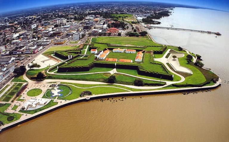 Fortaleza de São José, em Macapá /AP, vista aérea, SETUR/Divulgação.