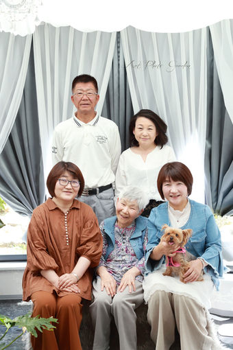 大人だけの記念撮影 | お庭おうちスタジオアートフォトガーデン｜シンプルな料金プラン｜兵庫県｜太子（たつの・姫路・相生・赤穂・宍粟）