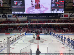 UNH Holds Off Northeastern 5-3 in Hockey East Clash: Inside The Ice EP:7