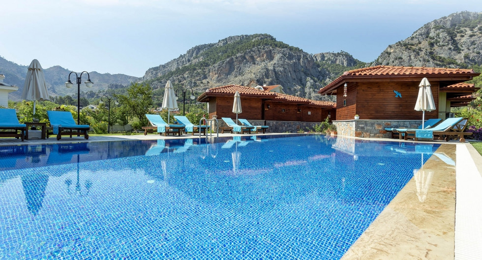 Sandal Hotel