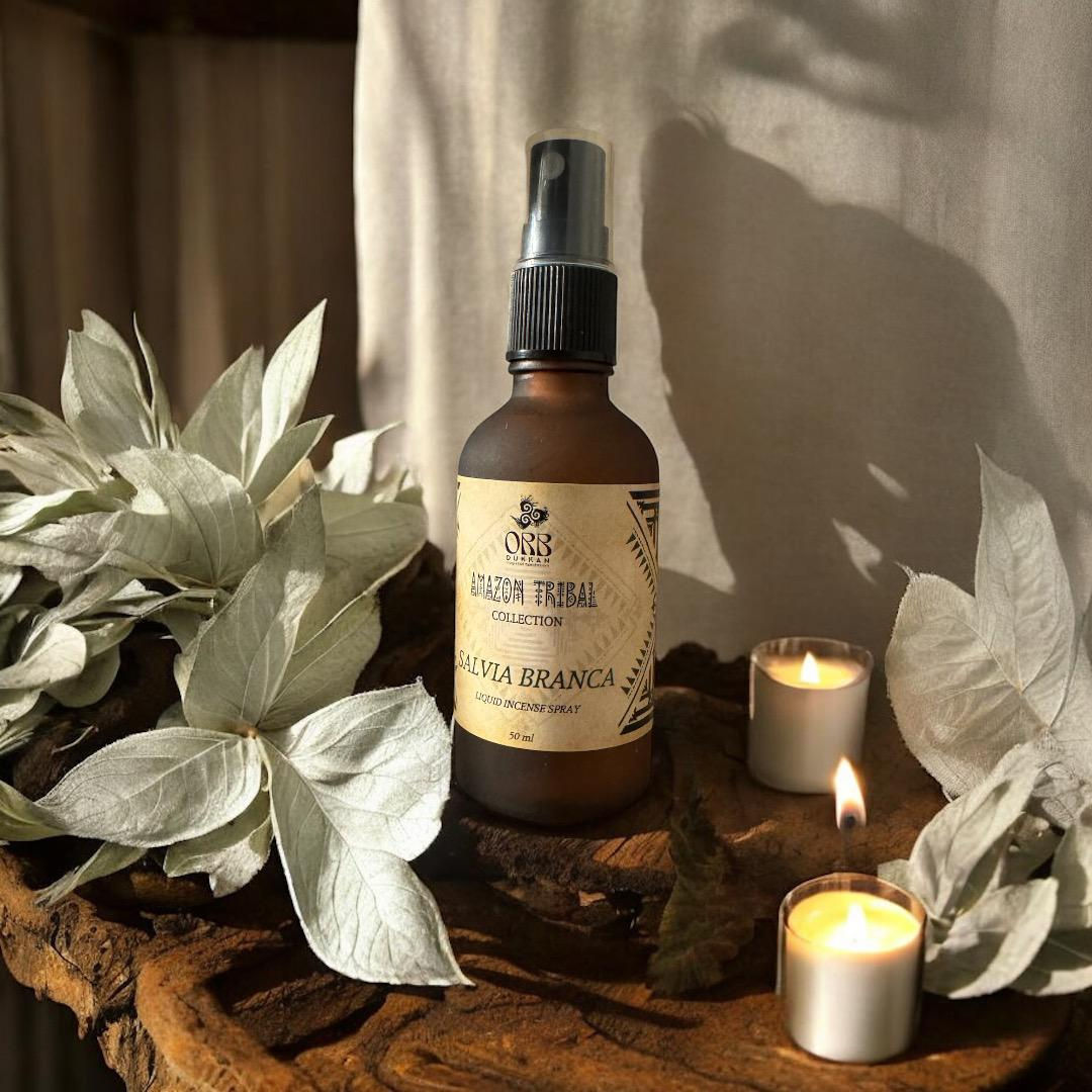 bir şişe beyaz adaçayı sprey