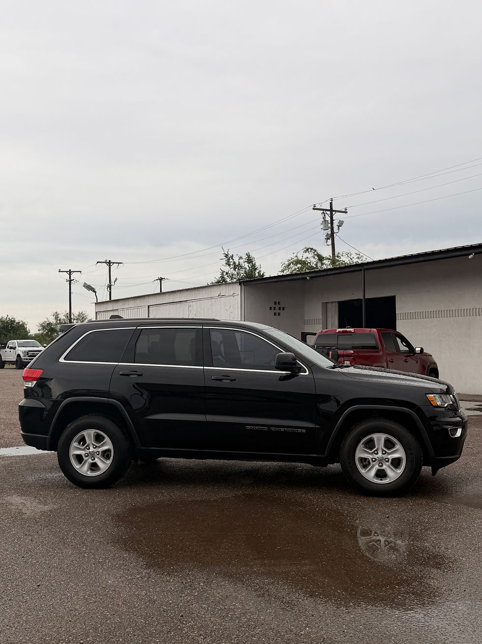 Thumbnail: 2017 Jeep Grand Cherokee Laredo 4x4