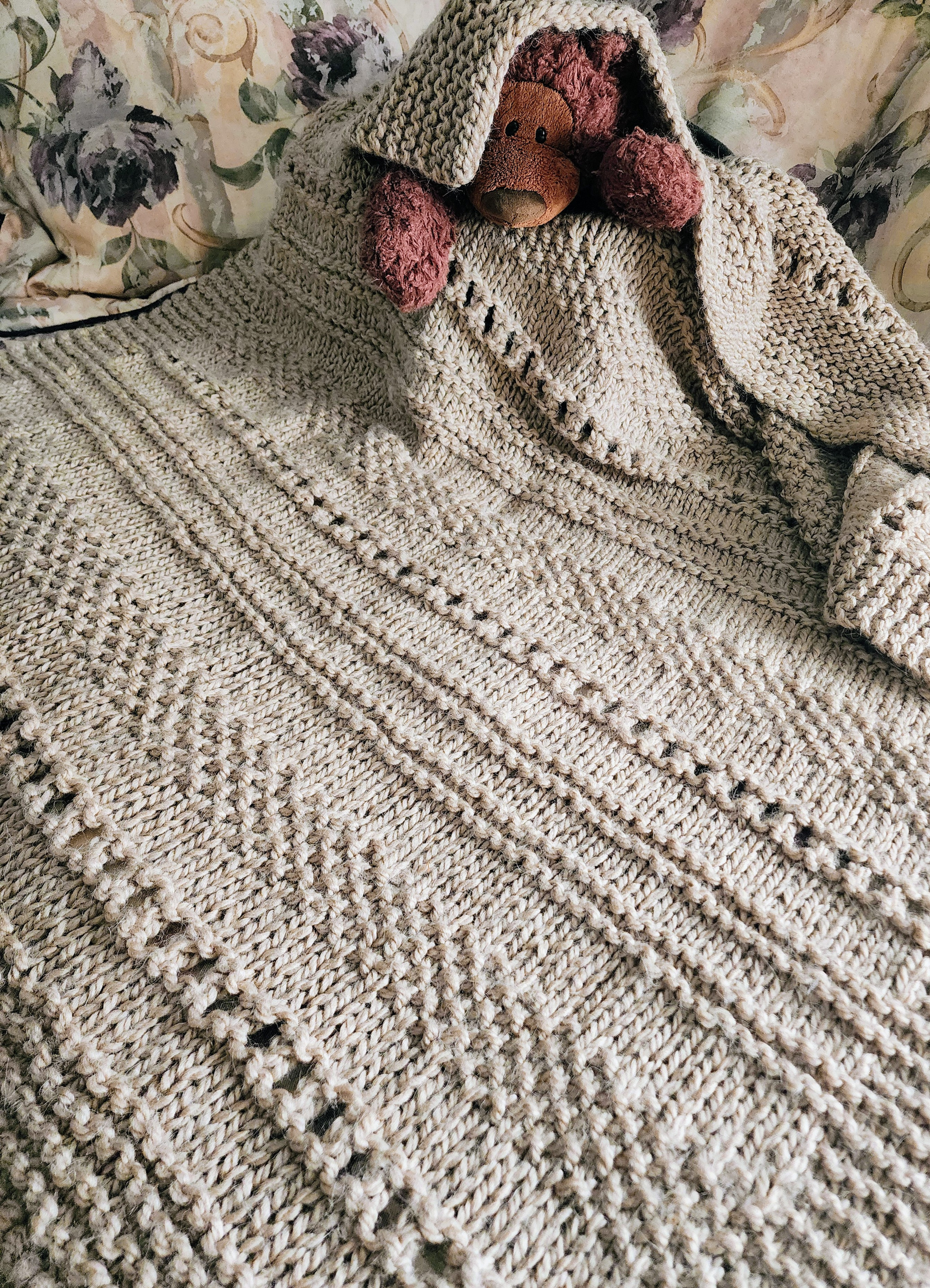 "Little Bee" Throw Blanket (Pattern Only)