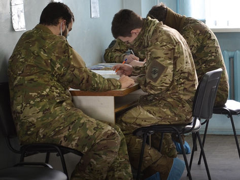 Бути донором – шляхетно і корисно. Бійці «Азову» долучилися до поповнення запасу донорської крові