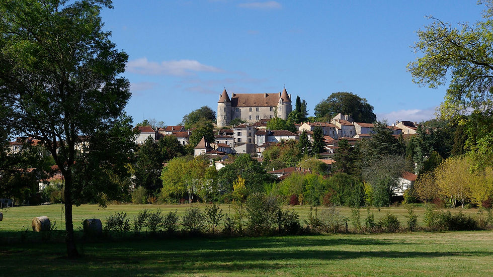 Montmoreau_Château.jpg