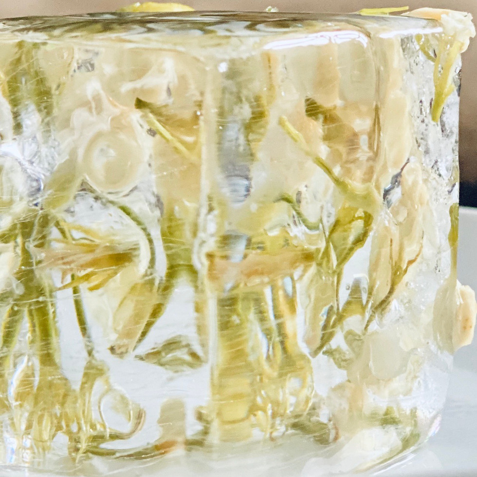 Thumbnail: Clear ice with Jasmine base +