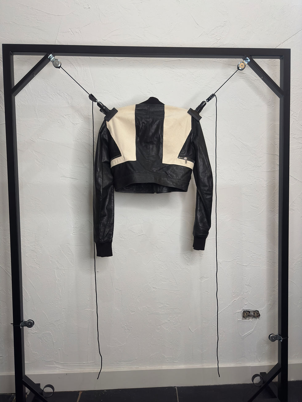 Thumbnail: Cropped leather jacket SS17 Walrus