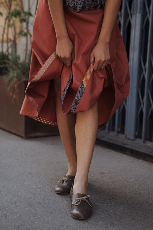 Midirock, Rock in rostrot, Baumwollrock detail