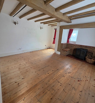 Living-room-cleared-leicester
