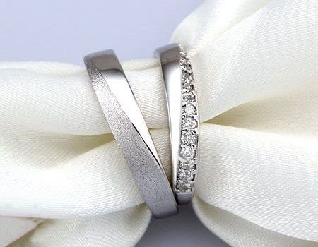 Berapa Harga Cincin Kawin Emas Putih Sekarang? Cek Langsung Saja di Toko Emas Terpercaya