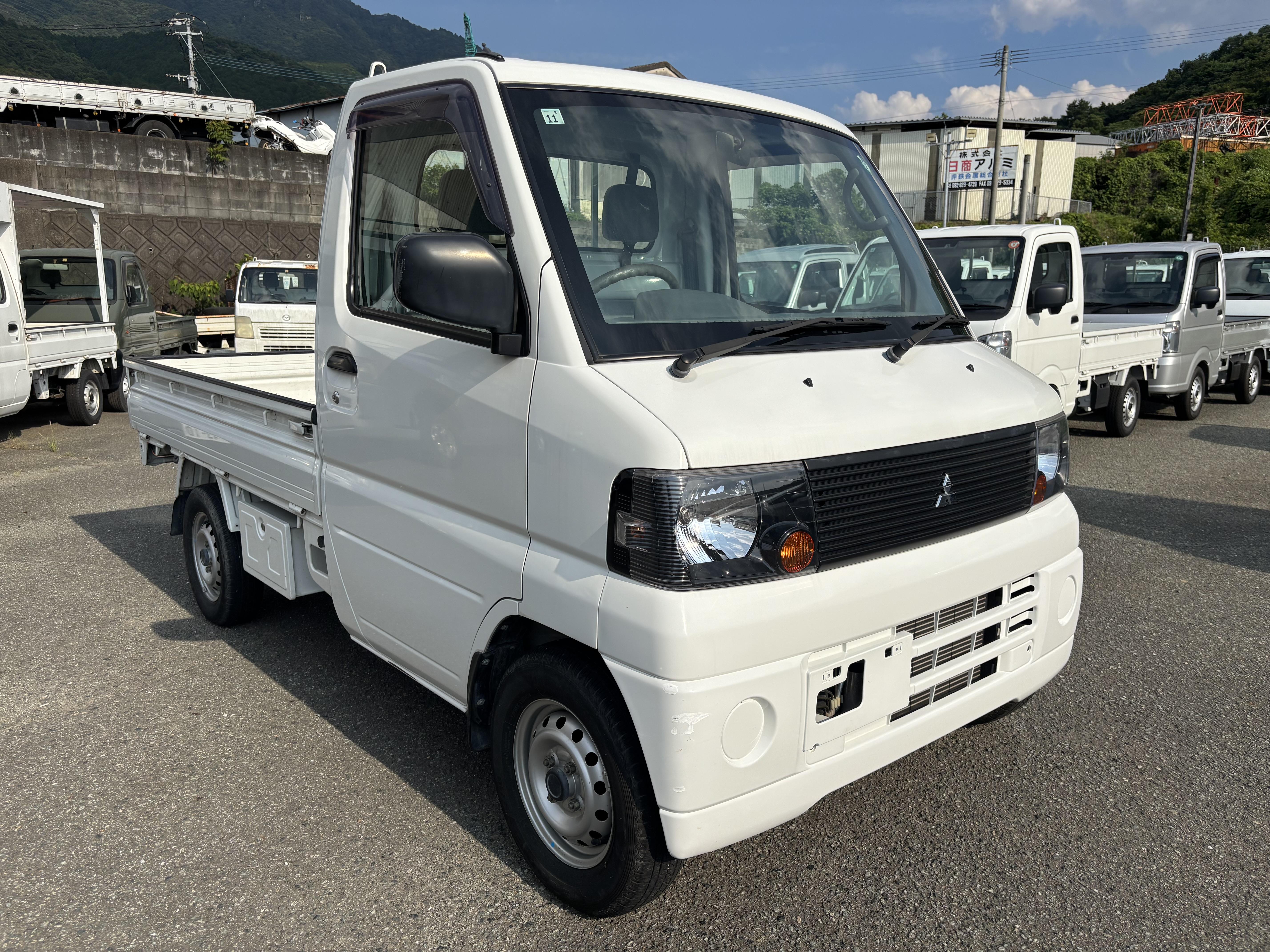 2006 Mitsubishi Minicab JDM car for sale — photo 4 of 6