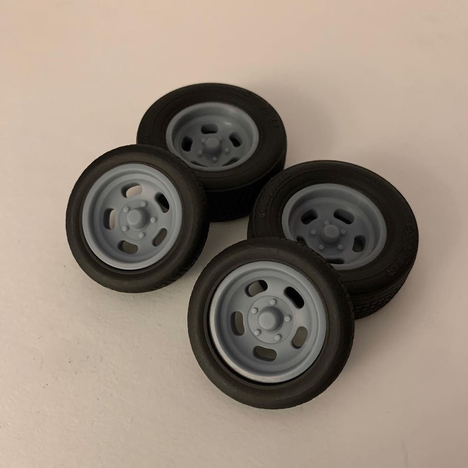 Thumbnail: 1:25 Ansen wheel and tire setup with rear tire options 