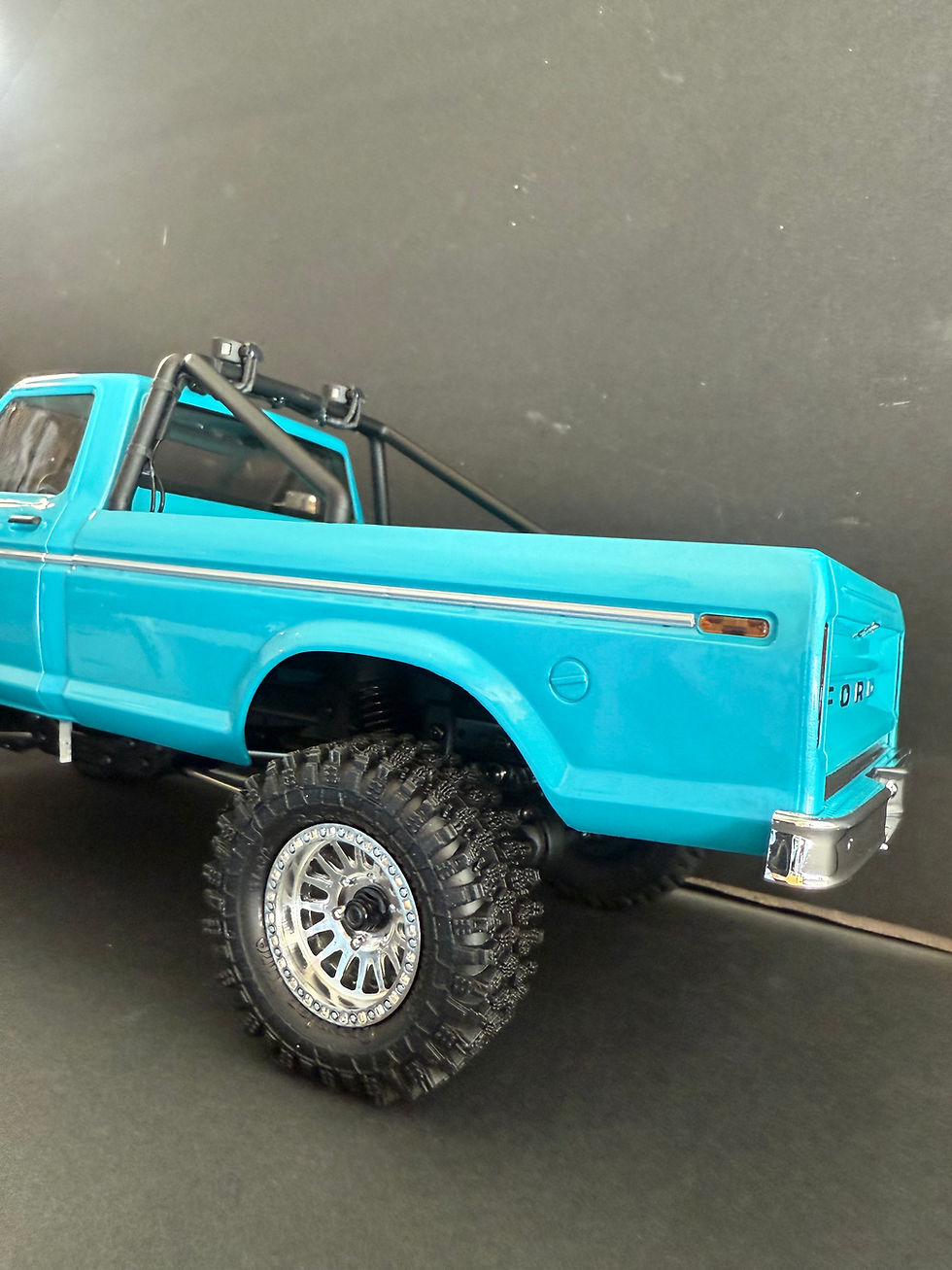 Thumbnail: 1:18 FMS “Revolt” 7mm hex wheel and tires set