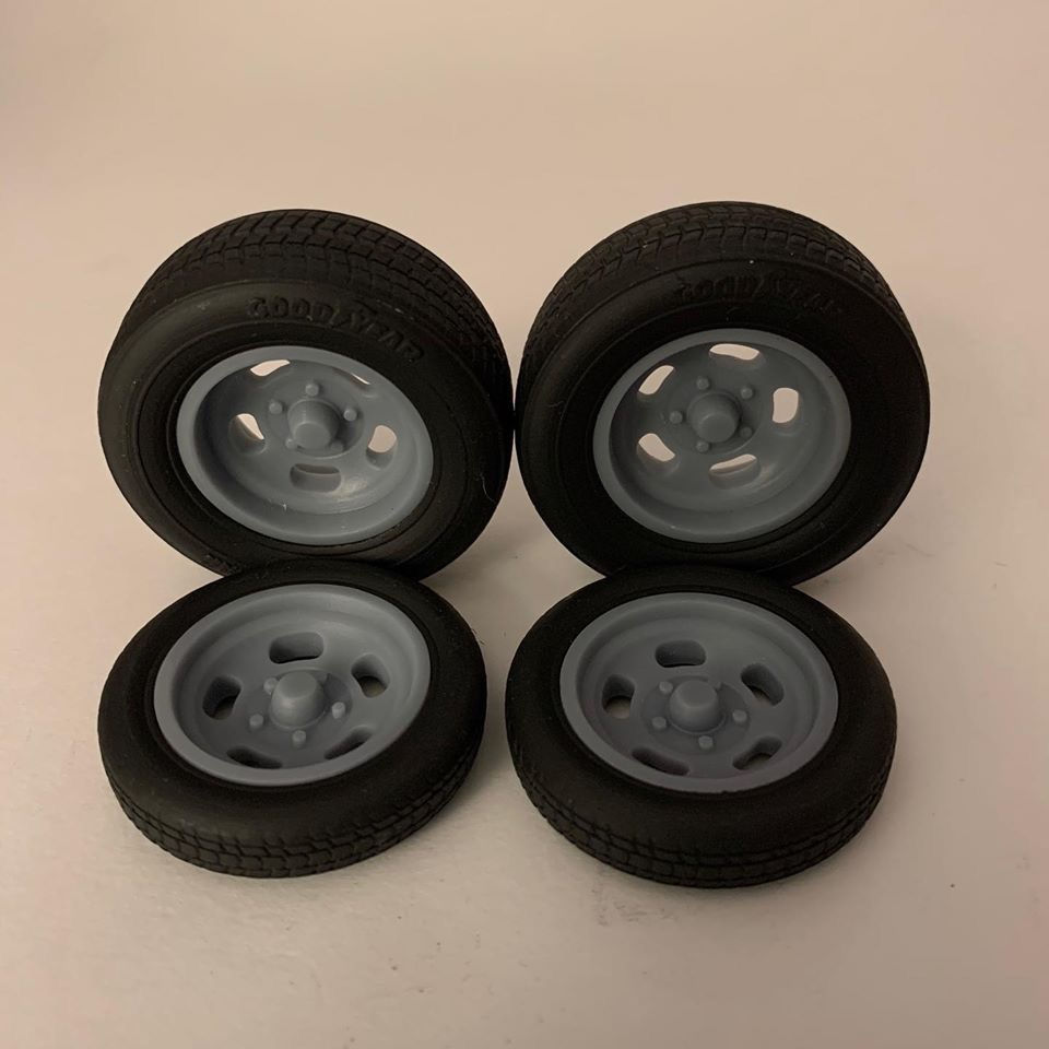 1:25 Ansen wheel and tire setup with rear tire options 