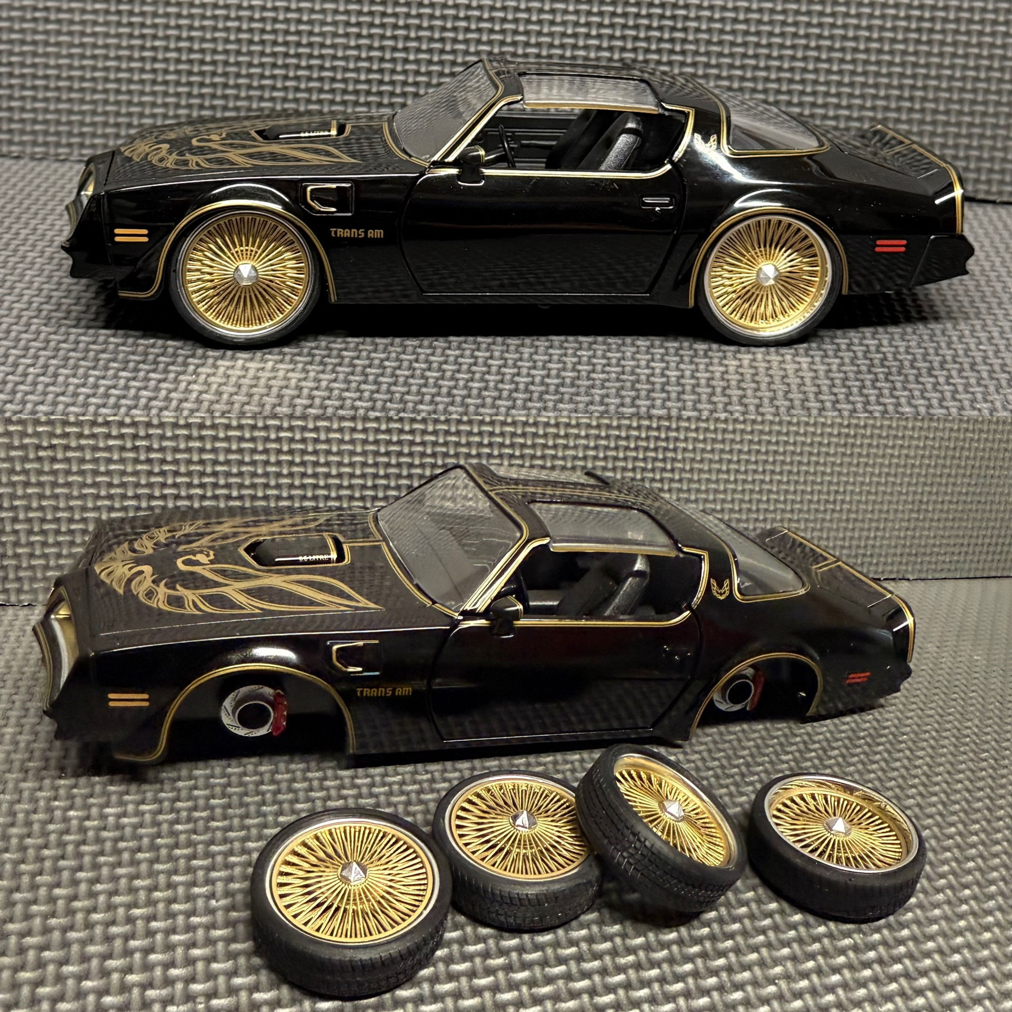 1:25 30” Gold wire wheels with chrome hoop and cap