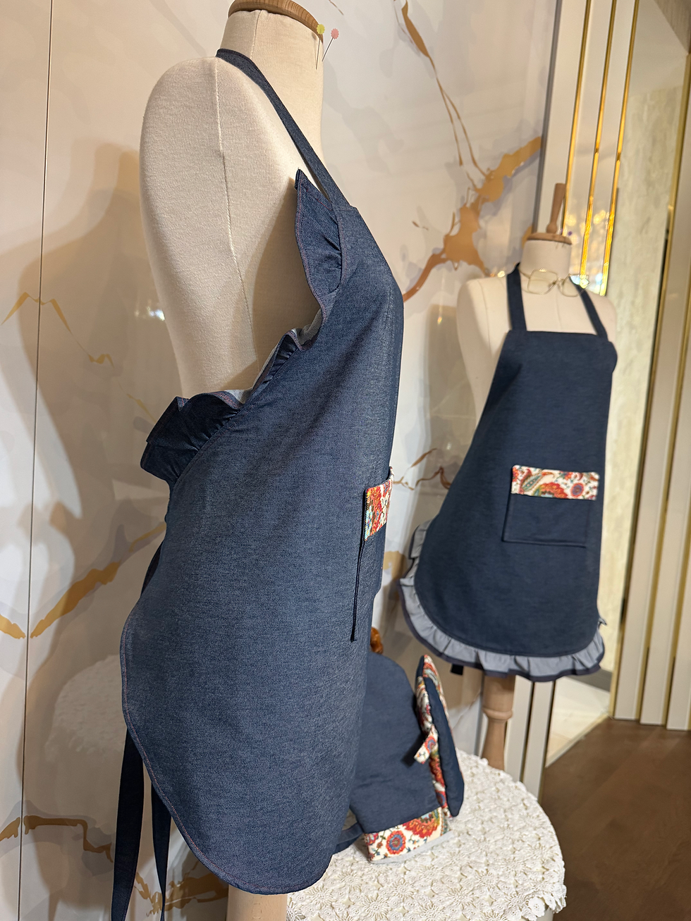 Küçük resim: Fırfırlı önlük 3 lü set