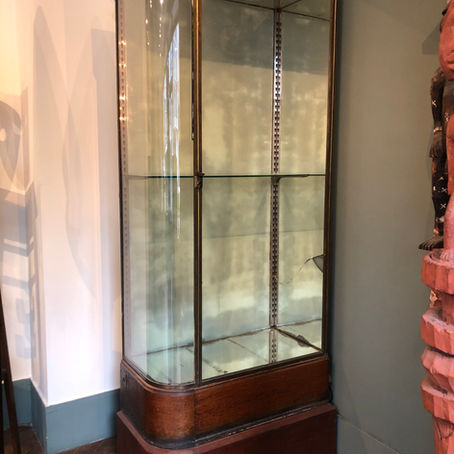 Paire de vitrines d’exposition / A pair of display cases 19th century