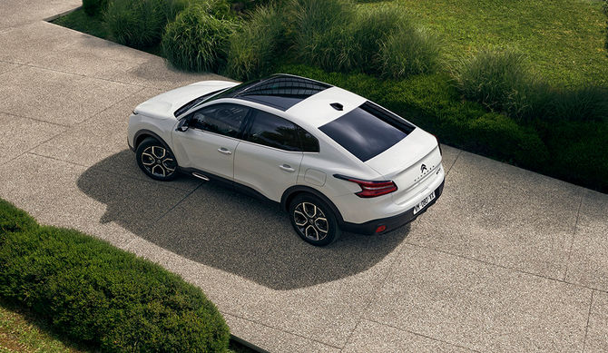 Citroën apresenta ë-C4 X