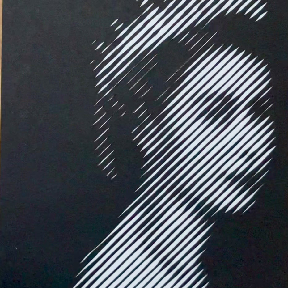 Thumbnail: Queen Elizabeth II – Papercut