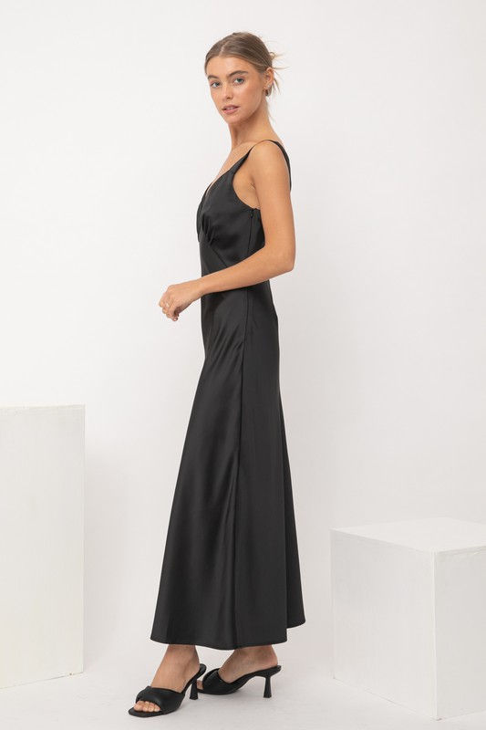 Miniatura: V Neck Sleeveless Satin Maxi Dress