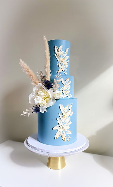 Blue-wedding-cake-sussex.jpeg