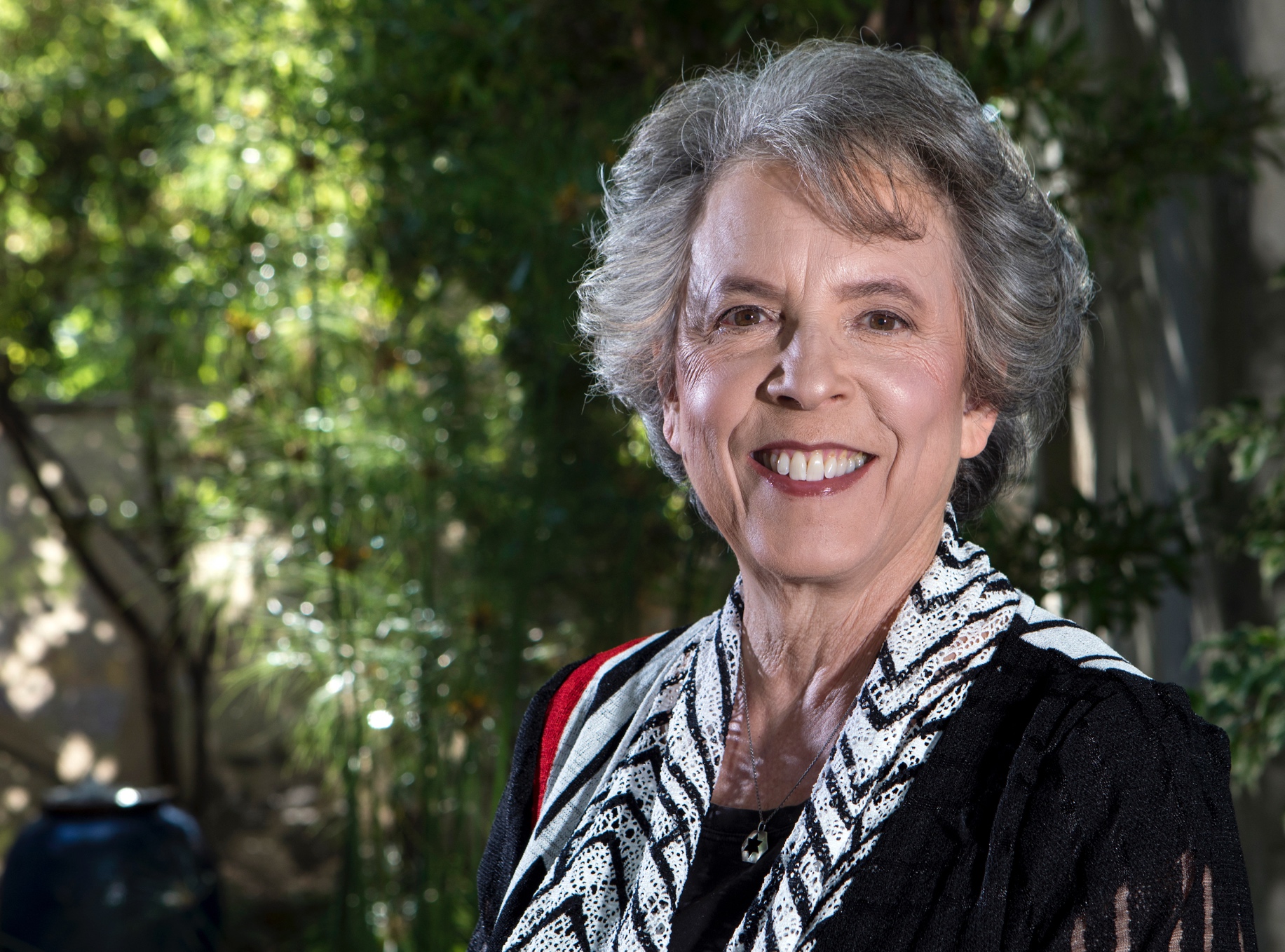 Writer: Laura Geller