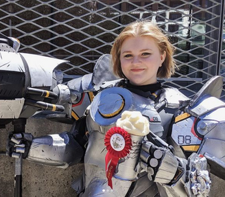 Cosplay_Reinhardt4