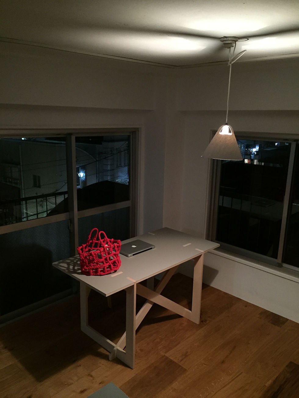 サムネイル： HT-723-X2 ホームデスク 唐松特注合板 / リノリウム天板仕様