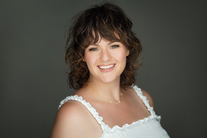 Emma Sundvik Headshot.png