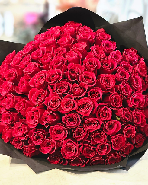 red roses from stylish flowers