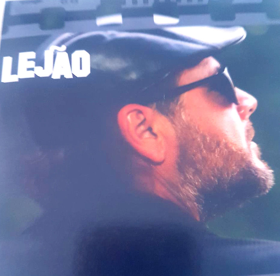 Leandro Sampaio - (Lejão)