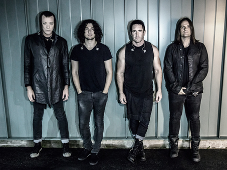 Nine Inch Nails en vivo mostrando su intensidad sonora liderada por Trent Reznor.