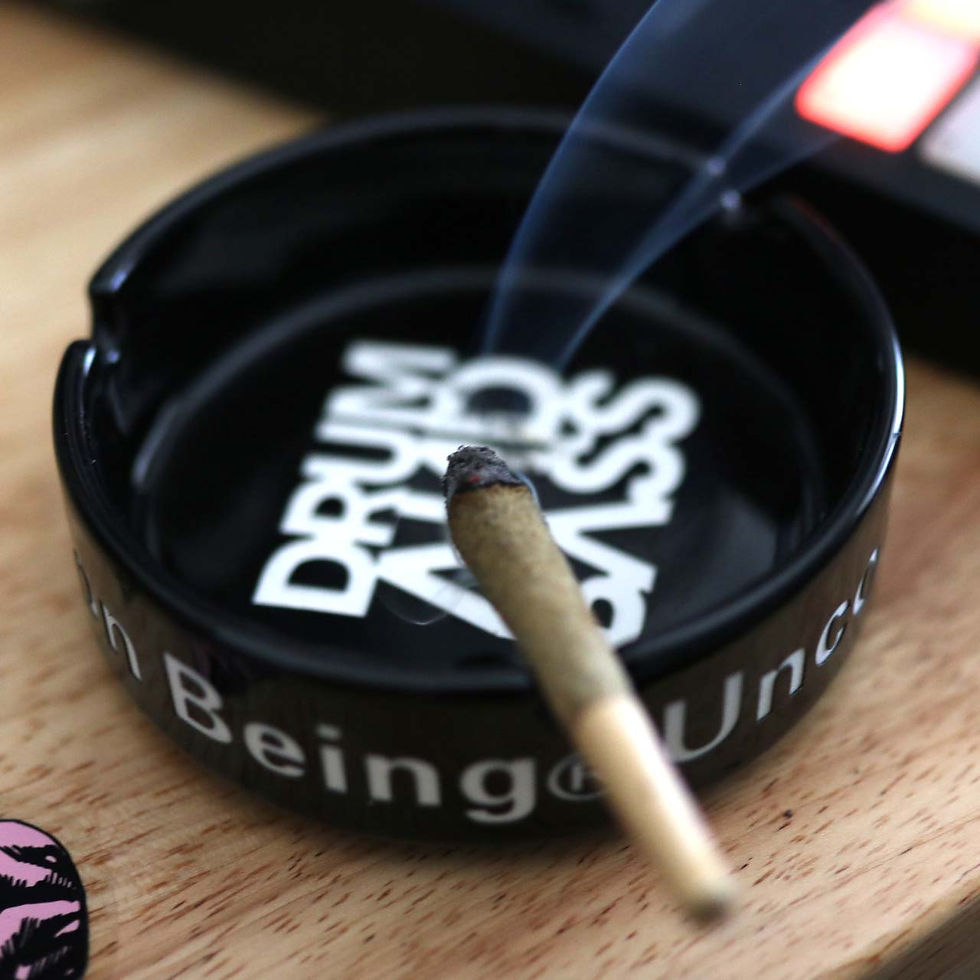 Thumbnail: Dnb Ashtray