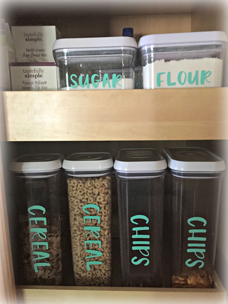 Easy Food Container Labels Using Vinyl (plus get a FREE svg file to