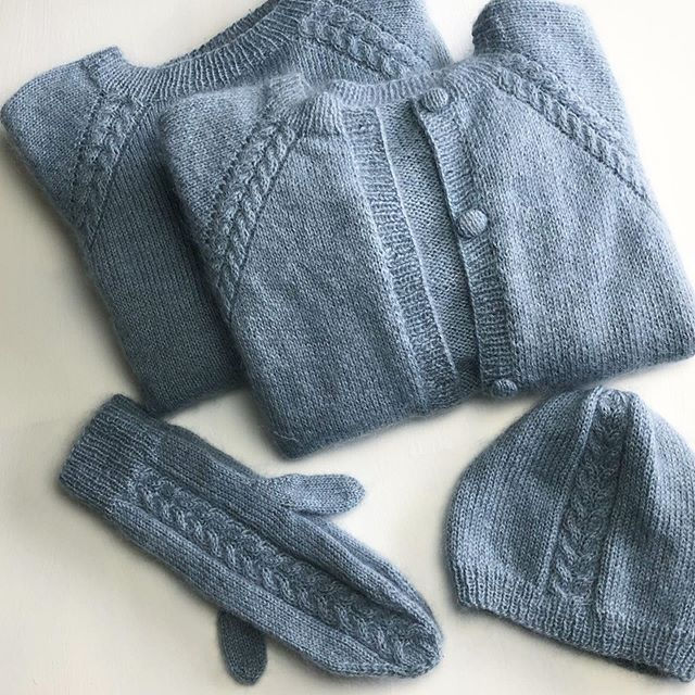 Miniatyrbilde: Curvy Cable Mittens