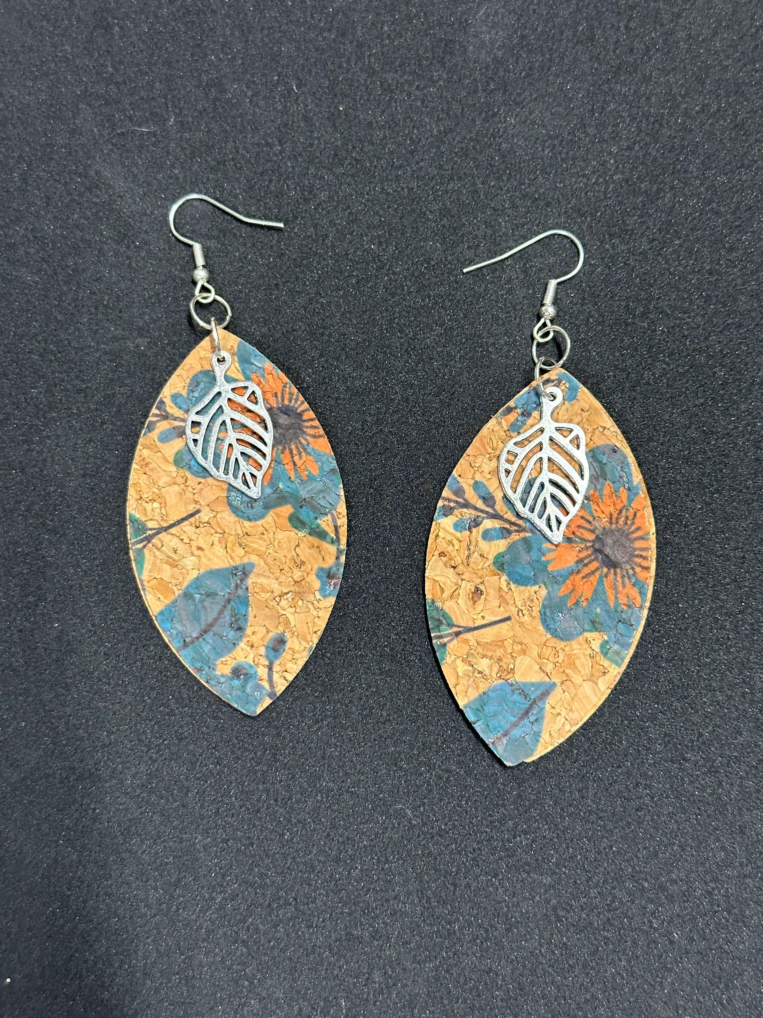 Cork Lightweight L Flowers Earrings