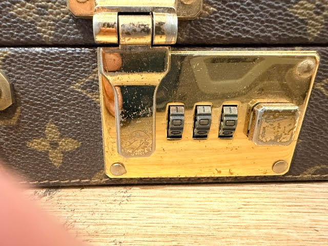 Miniatura: Louis Vuitton Président Classeur