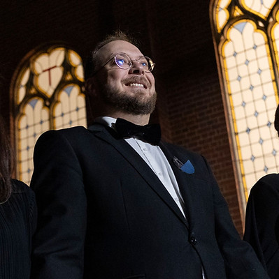 About dapper canary singing and vocal coaching