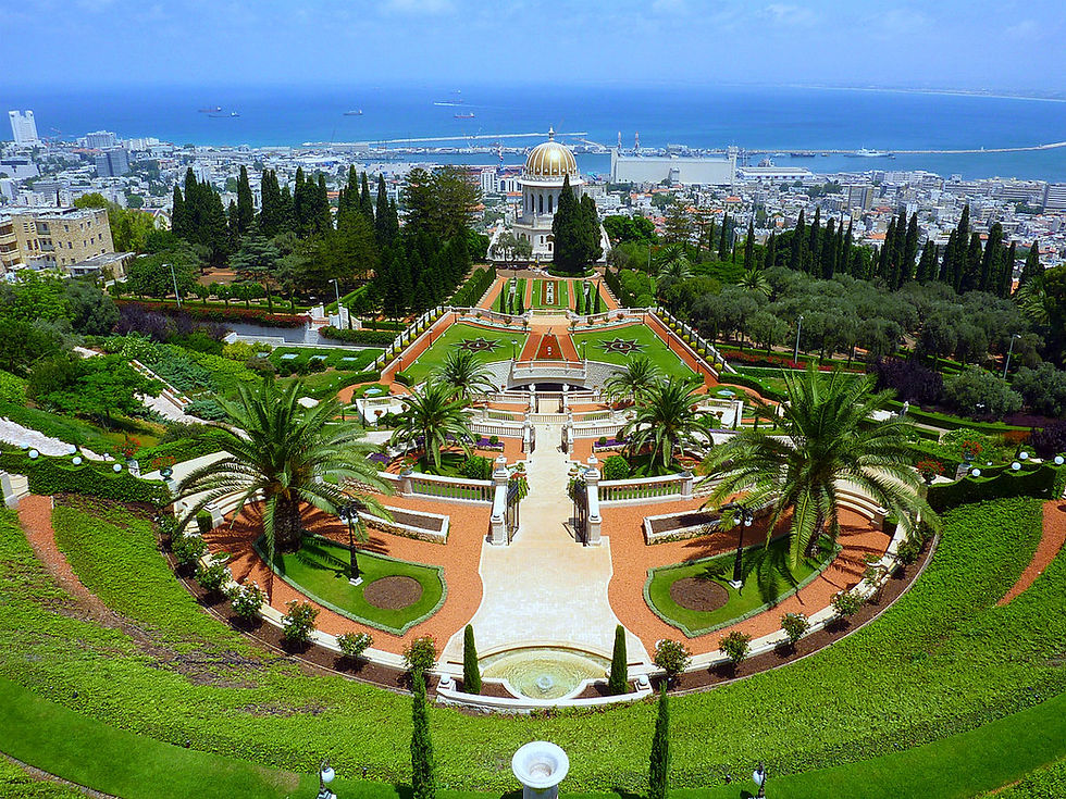 Das HI Youth Hostel in Haifa lädt dich ein, deinen Aufenthalt in der Karmelregion vom ersten Moment deiner Ankunft an zu genießen. Vom Hostel aus, hast du einen großartigen Blick auf das Karmelgebirge und auch mit Blick auf das Meer und den Karmelberg.