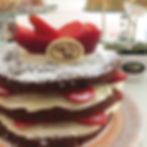 Naked Cake de Creme Belga e Morangos